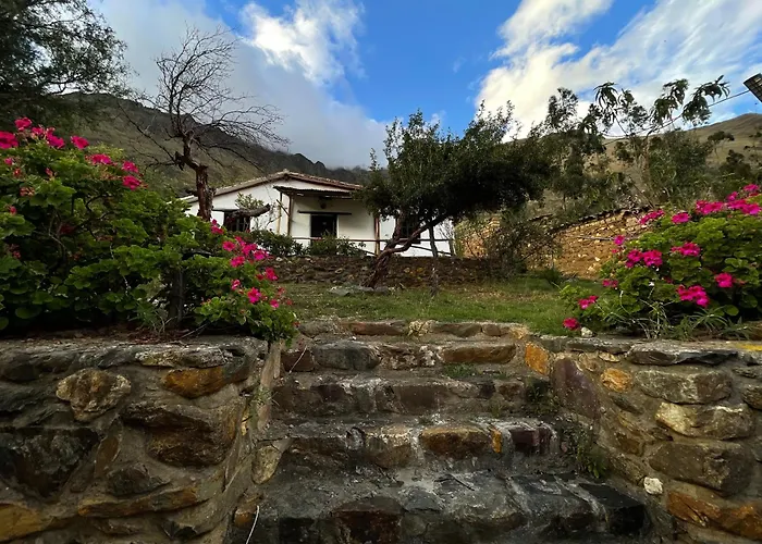 Sagrada Tierra Ollantaytambo