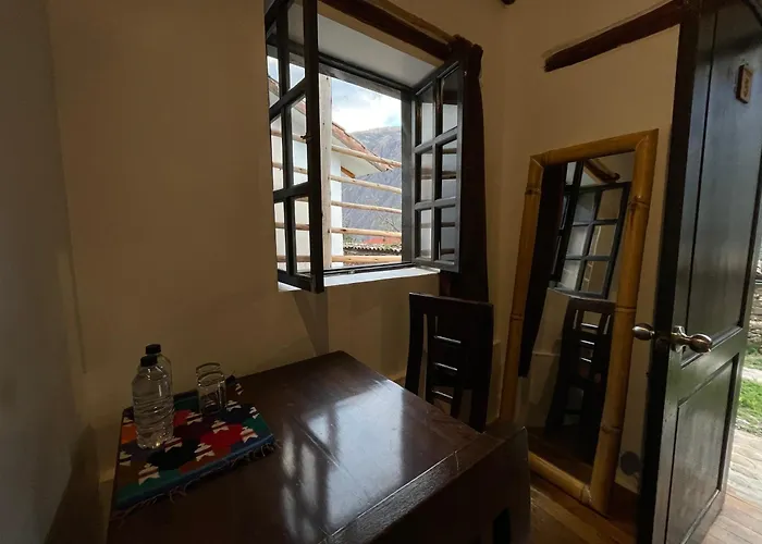 Sagrada Tierra * Ollantaytambo