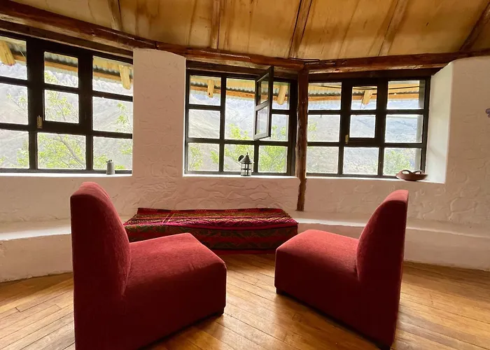Sagrada Tierra Hotel *